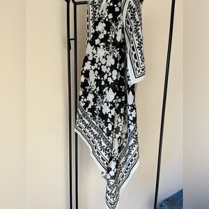 Elegant Black and White Floral Throw Blanket